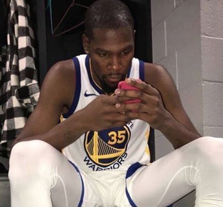 KD：有时我会浏览假美媒的评论 就为看看有多少自以为聪明的傻瓜